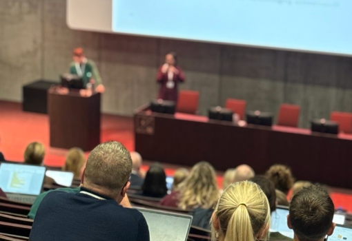 Op 22 oktober kwamen Erasmus+-accreditatiehouders uit heel Vlaanderen samen in Brussel voor de jaarlijkse Accreditatiedag. Workshops, infosessies en netwerkmomenten vormden de rode draad doorheen een dag die volledig in het teken stond van internationale samenwerking en Erasmus+.